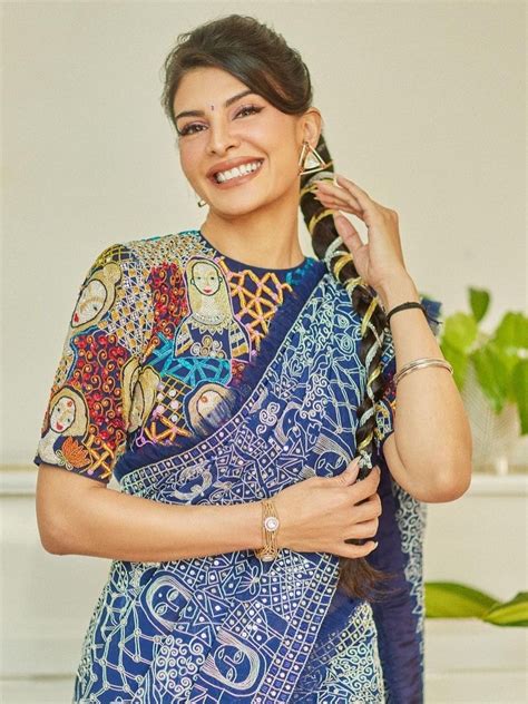 बिंदी, चोटी, साड़ी, देसी लुक में खूबसूरत लगीं जैकलीन - Jacqueline ...