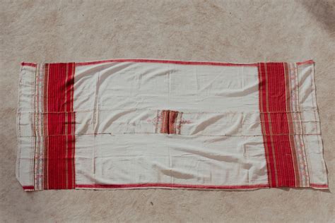 A new documentary shines a light on the Kutch weavers of Bhujodi and ...