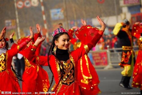 新疆维吾尔族特色舞蹈摄影图__舞蹈音乐_文化艺术_摄影图库_昵图网nipic.com
