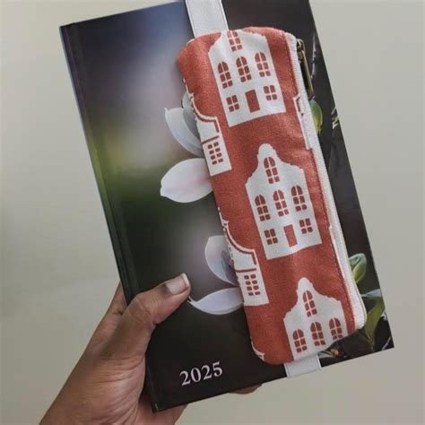 Pen Sleeve - Delft Houses – A Bee In the Garden