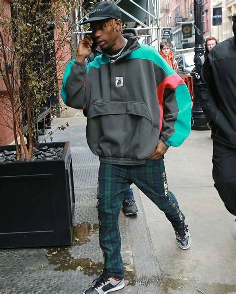 ค้นพบไอเดีย Travis Scott 79 รายการในบอร์ด Pinterest นี้ | ฮิปฮอป แฟชั่น ...