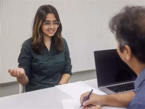 Candidate during live interview with manager gets rejection text from ...