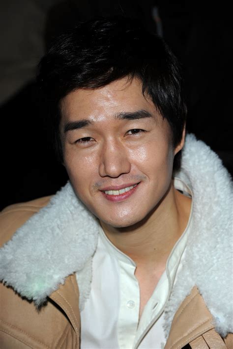 Yoo Ji-tae Pictures | Rotten Tomatoes