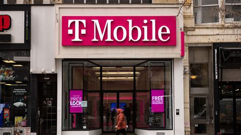 Is Tmobile Open Today