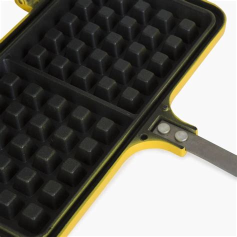 Buy Micasa Esteem Metal Waffle Maker from Home Centre at just INR 1099.0