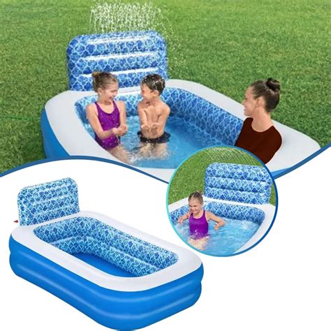 Inflatable pool with built-in water spray (229x152 x96 cm)