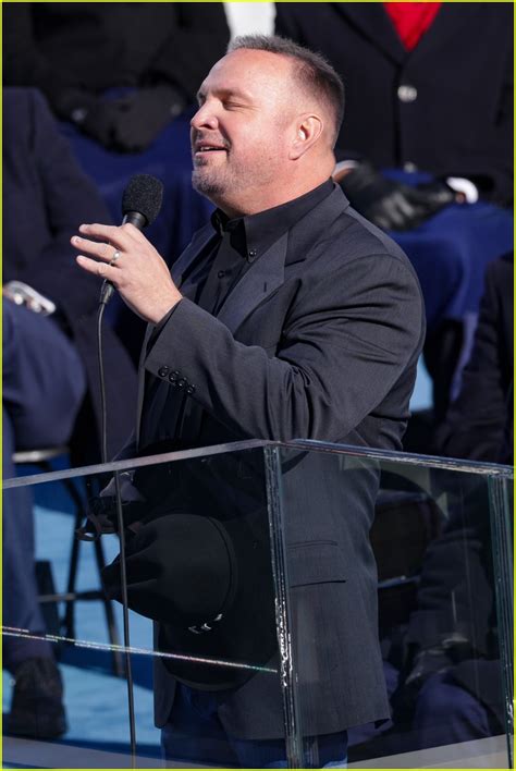 Garth Brooks Performs 'Amazing Grace' at 2021 Presidential Inauguration ...