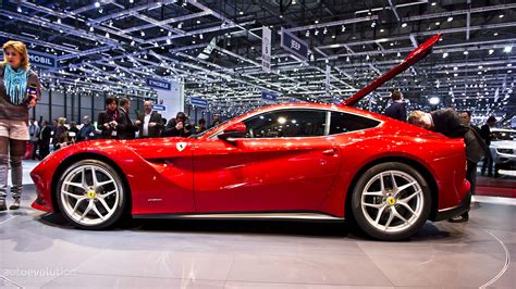 Geneva 2012: Ferrari F12 Berlinetta - Live Photos - autoevolution