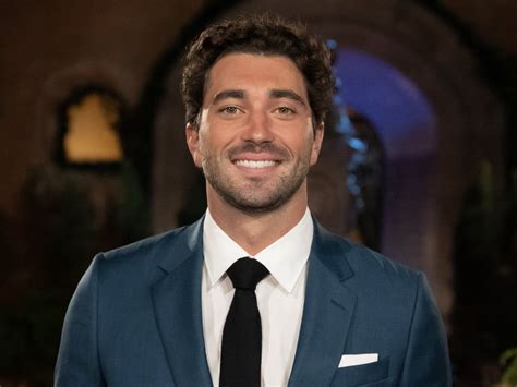 The bachelor season 28 meet the contestants competing for joey ...