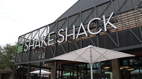 PinkyPiggu: Shake Shack Singapore Opens At Jewel Changi Airport! Expect ...