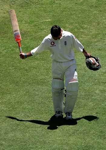 Geraint Jones swings his bat | ESPNcricinfo.com