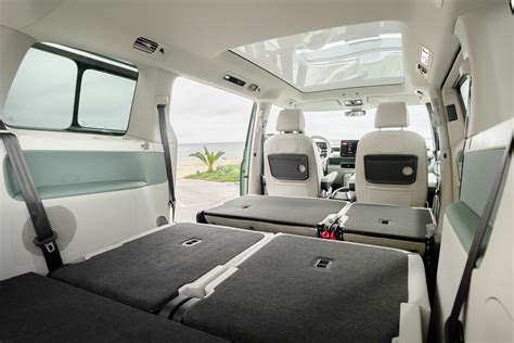 ID. Buzz with long wheelbase | Volkswagen Newsroom