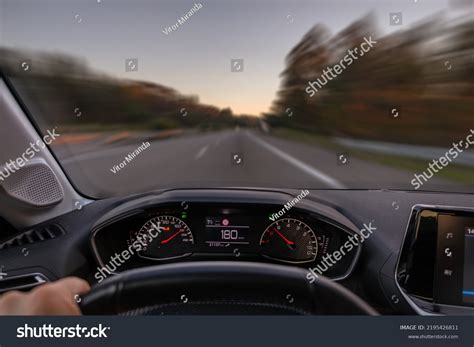 Driver View Speedometer 180 Kmh 180 Stock Photo 2195426811 | Shutterstock