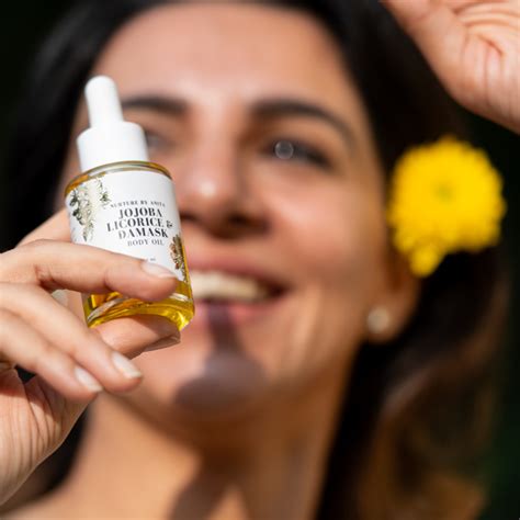 Why the Jojoba Licorice & Damask Body Oil might just be the Best Body