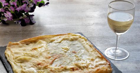 Focaccia di Recco - home made - La Regina del focolare - Come ...