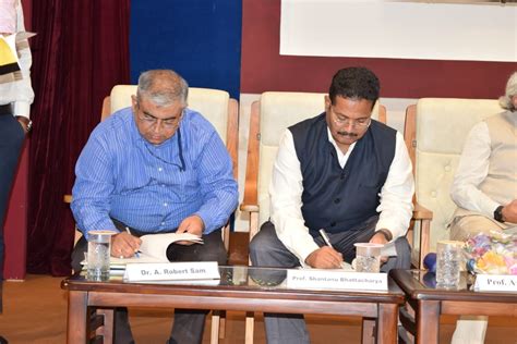 Press Release: Press Information Bureau