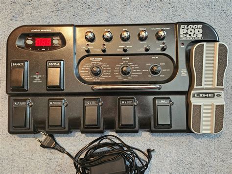 Line 6 Floor POD Plus Floor Guitar Preamp für E-Gitarre (Gebraucht) in ...