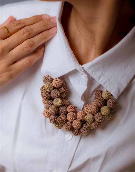 Guldasta Necklace ~ Brown – Samoolam Crafts