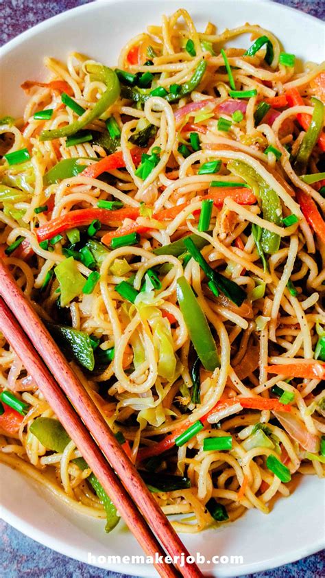 Veg Hakka Noodles - homemakerjob.com