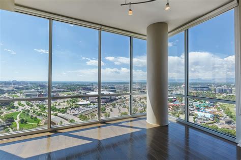 Apartments with Floor-to-Ceiling Windows in Denver CO | AptAmigo
