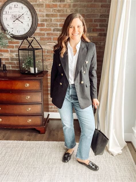 Business Casual Outfits with Jeans for Women 的图像结果