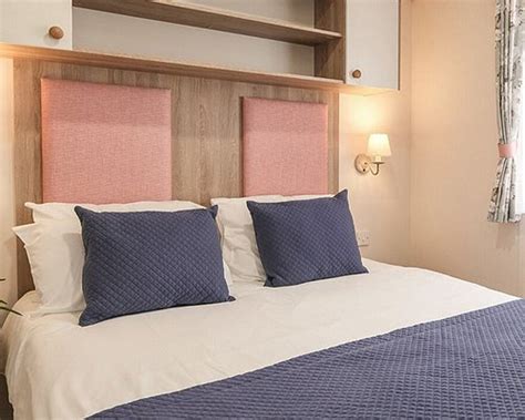 CORNISH MEADOWS HOLIDAY PARK (Hayle, Cornwall) - Campground Reviews ...