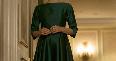 Handmaids Tale Recap Season 1 Episode 6 A Womans Place