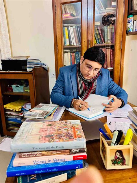 Faculty Profile - Kirori Mal College (University of Delhi)