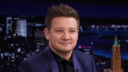Jeremy Renner, estrella del universo Marvel, acusado de acoso sexual y ...