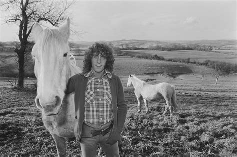 Roger Daltrey Net Worth - Wiki, Age, Weight and Height, Relationships ...