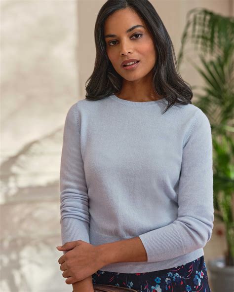 Cloud Blue | Cashmere Cropped Sweater | Pure Collection