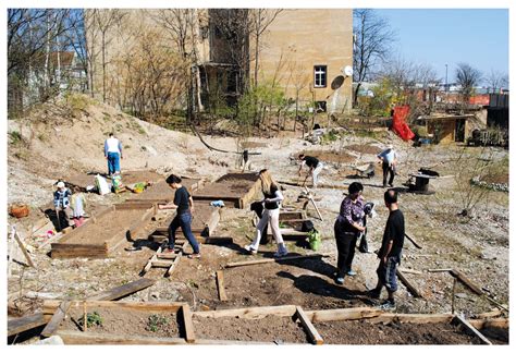 The Limited Role of Socio-Ecological Indicators in Temporary Use of ...
