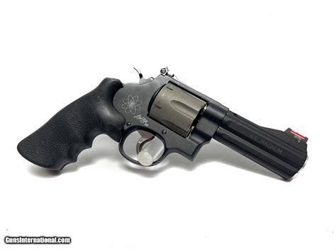 SMITH & WESSON 329PD .44 MAGNUM