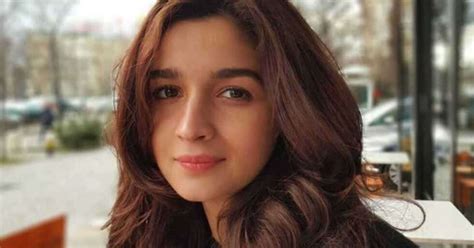 Alia Bhatt gets super candid during her interaction with fans ...