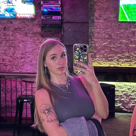 Angel Youngs Bio, Age, Career, Net Worth, Height, Education,