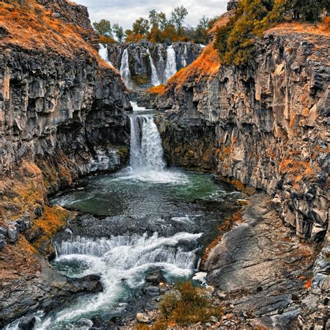 12 Best Oregon Waterfall Hikes That'll Take Your Breath Away