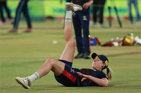 Another injury strike for RCB, Ellyse Perry won't bowl in initial phase ...