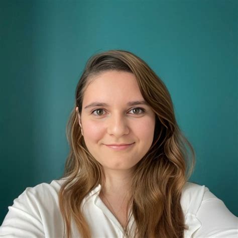 Liana - ESOL teacher - ₹2203/h