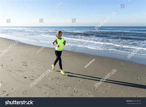 Lady Running 的图像结果