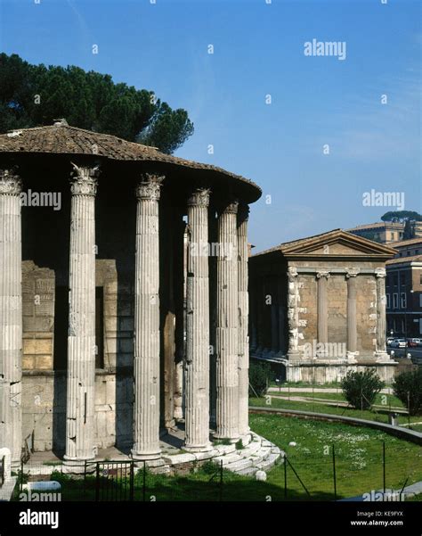 The circular temple hi-res stock photography and images - Alamy