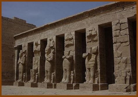 Tapınaklar - Medinet Habu Tapınağı