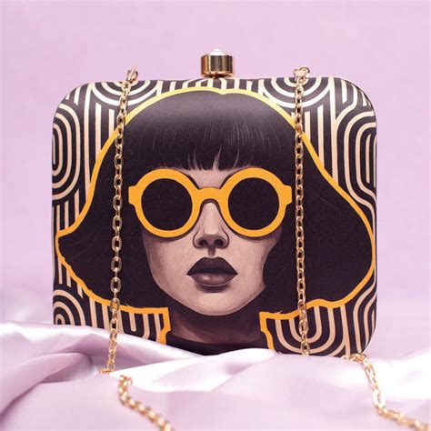 Artklim Classic Girl Portrait Printed Clutch