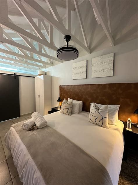 2-ORTambo 10 minutes, secure prime area,WIFI - Guest suites for Rent in ...