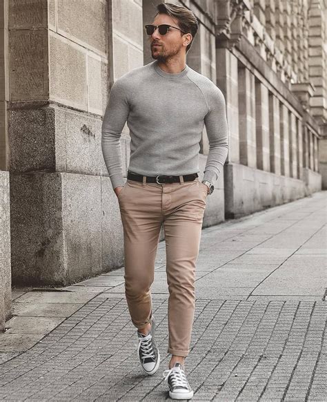 Khaki Pants Outfit Ideas