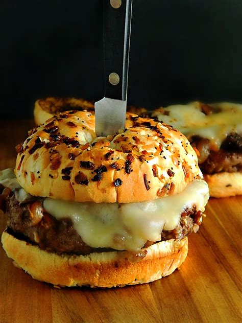 French Onion Soup Burgers - Frugal Hausfrau
