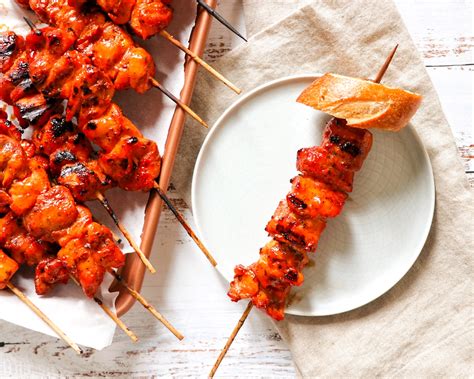 Pinchos De Pollo Con Tostones