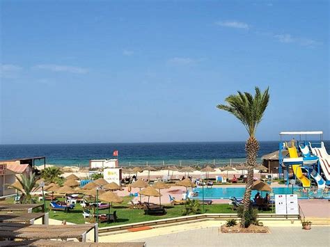 NEPTUNIA BEACH (Monastir) - Hotel Reviews, Photos, Rate Comparison ...