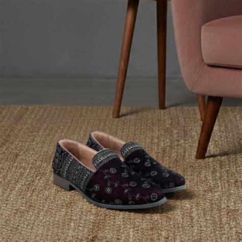 Buy Ethnic Shoes for Men Online in India