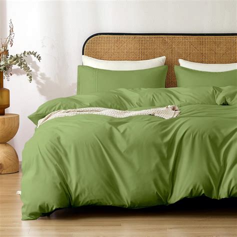 Amazon.com: JELLYMONI 3 Pieces Green Duvet Cover Queen Size - Ultra ...
