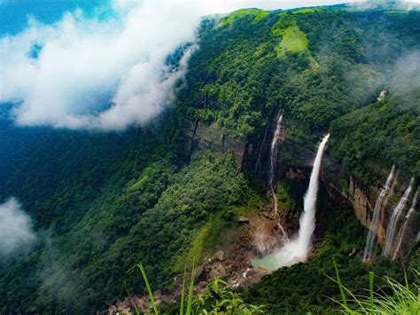 Exploring the Unseen: A Journey Through Meghalaya & Arunachal